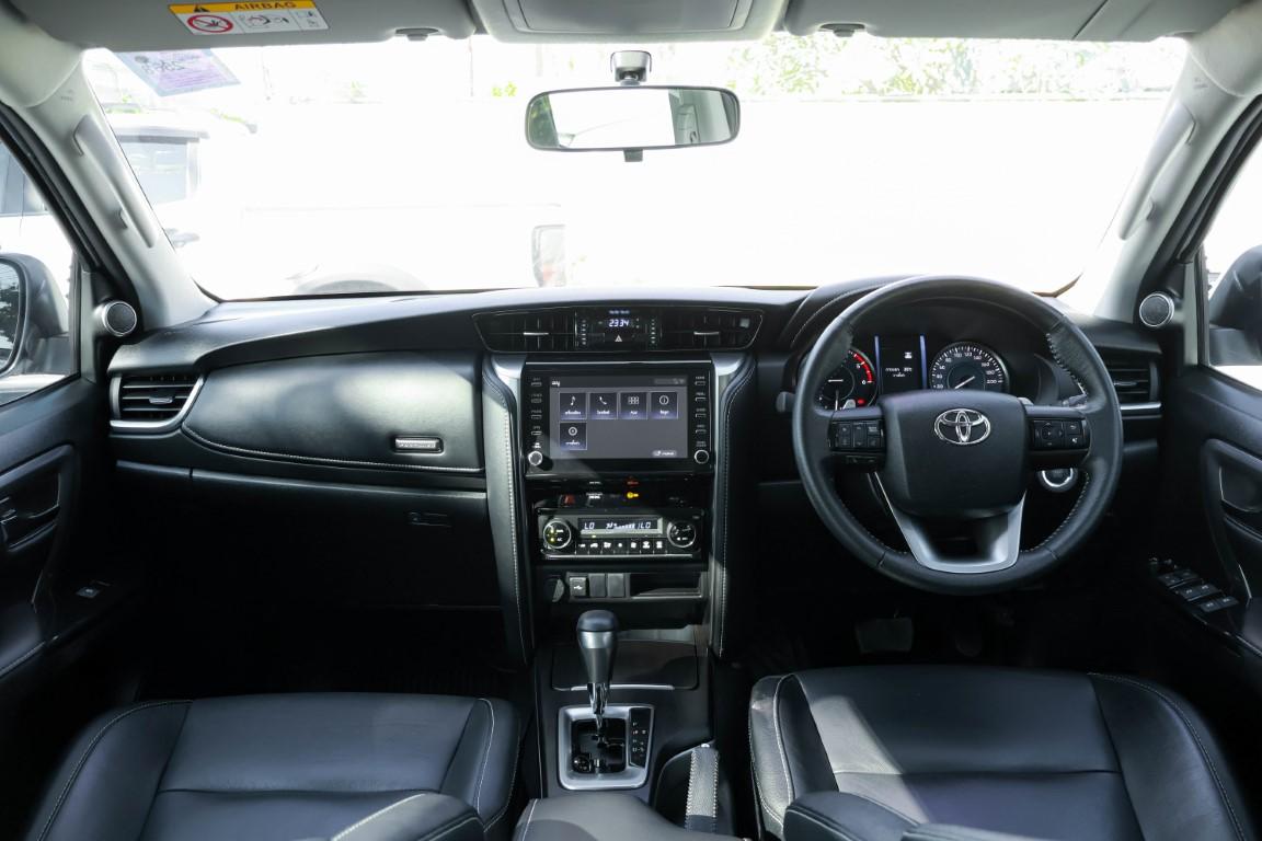 Toyota Fortuner 2.4G Leader 2023 *RK2129*